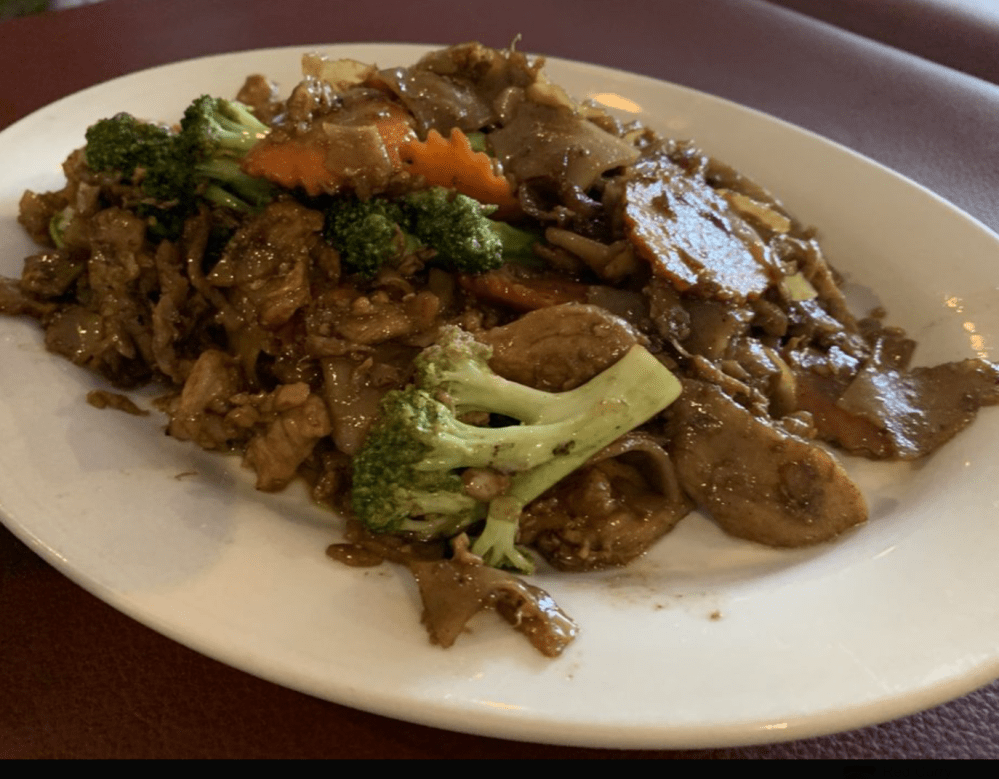 Thai Garden Pad See Ew Lunch Special